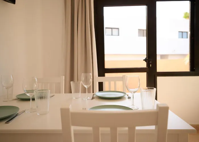 Sunny With Terrace In Apartamento