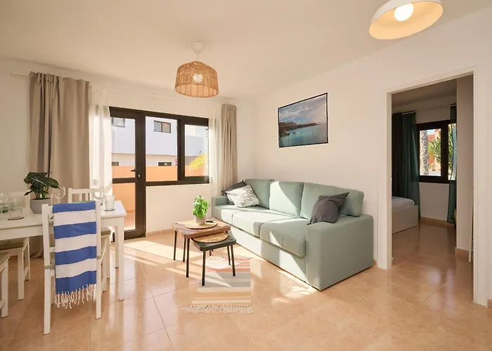 Sunny With Terrace In Apartment *